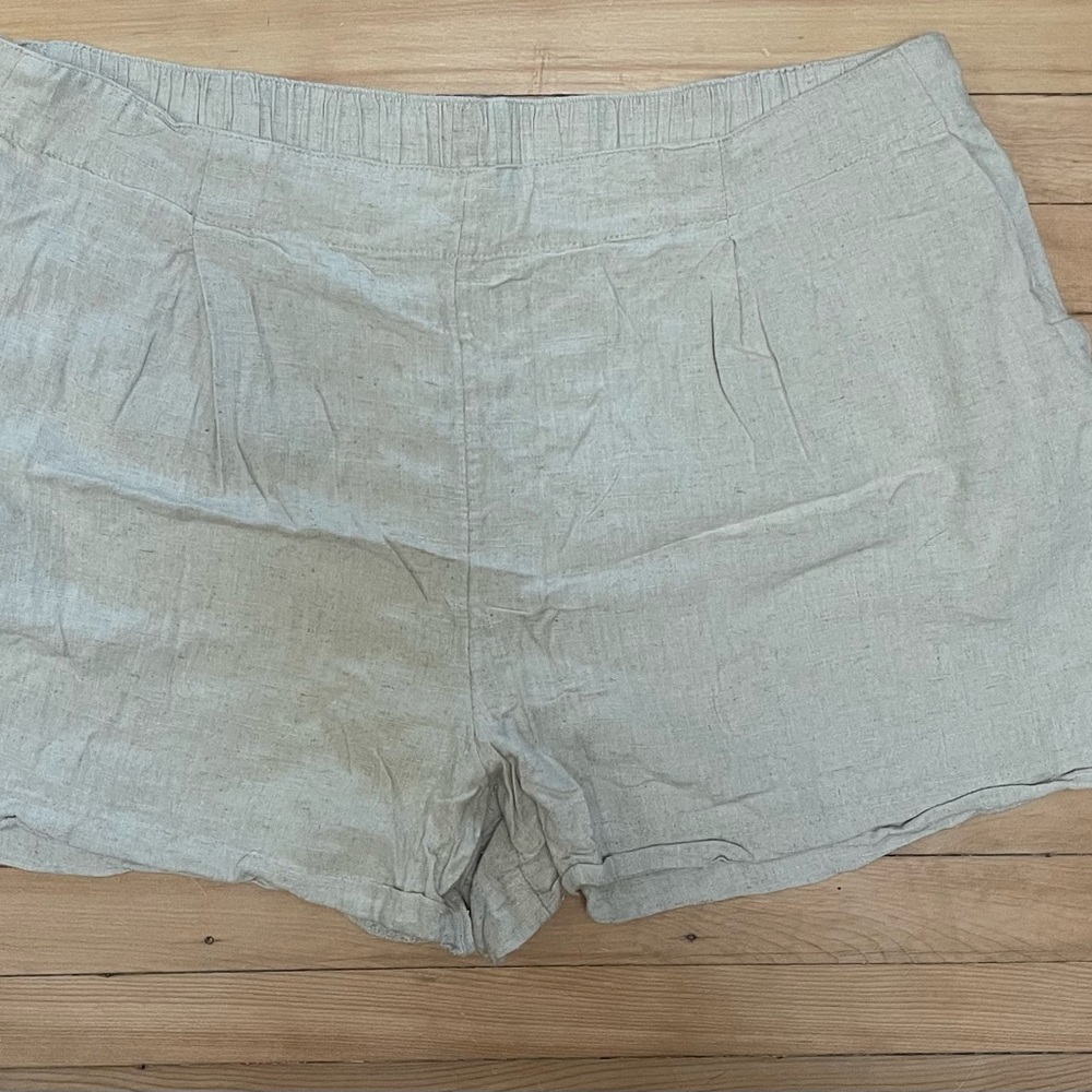 Women's Linen Blend Shorts - Light Beige